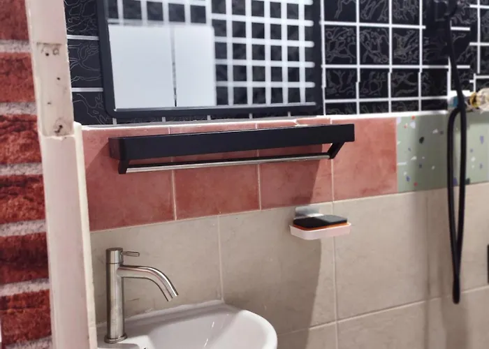 108 Quiet And Fan With Full Amenities Free Wi-fi *