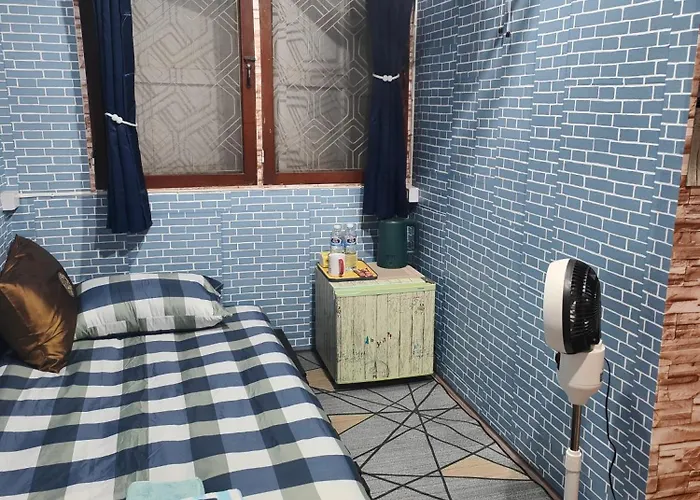 108 Quiet And Fan With Full Amenities Free Wi-fi * Bangkok